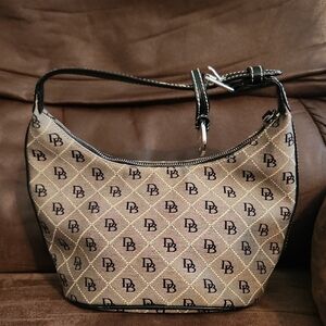 Dooney And Bourke Shoulder Bag